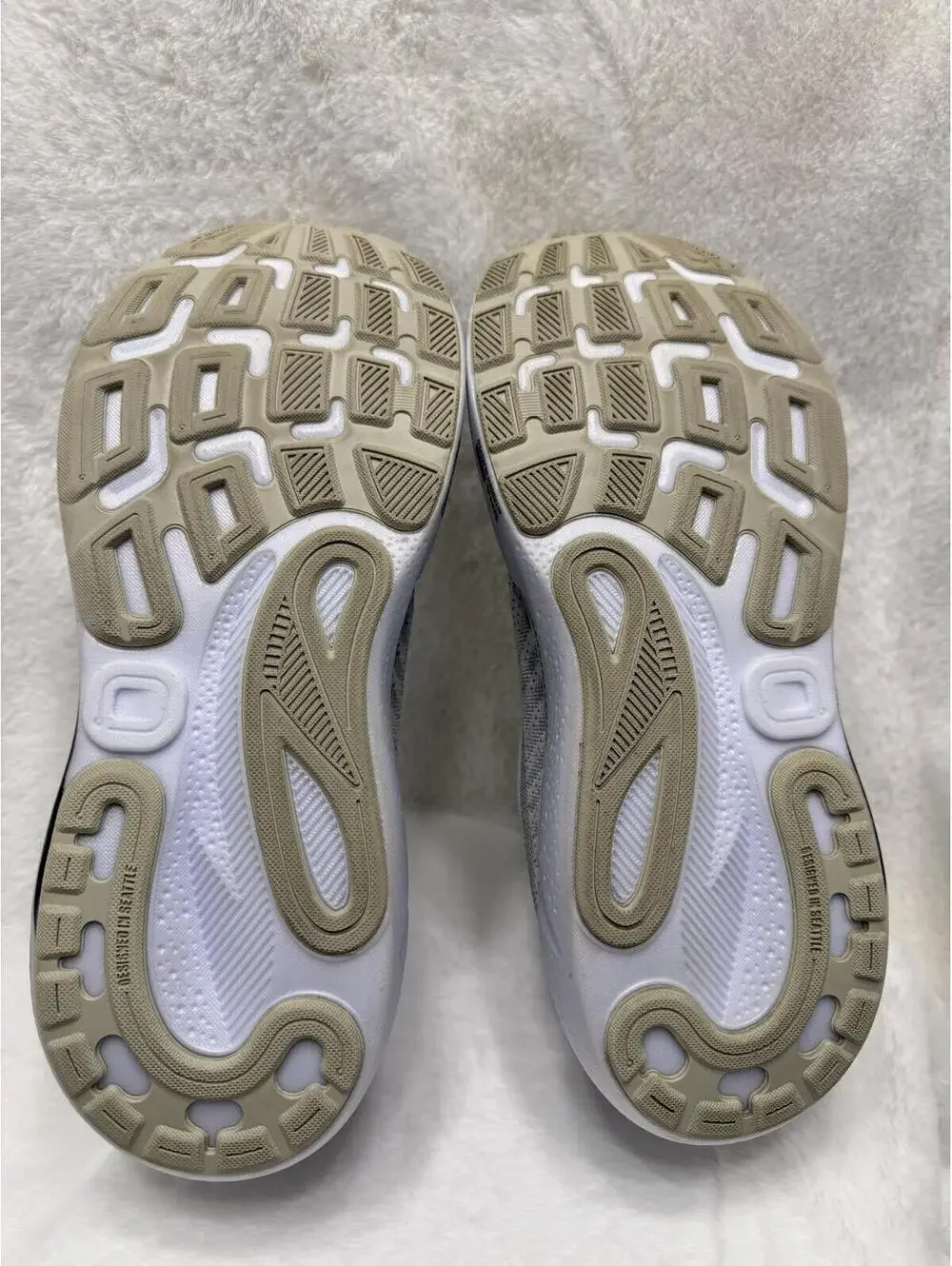 NEW BROOKS ADRENALINE GTS 24 RUNNING/WALKING SHOES MEN'S SIZE 10 OR WOMEN'S 11.5 - Picture 5 of 5